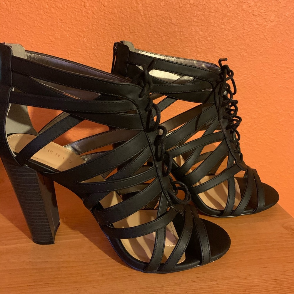 Black lace up caged heel